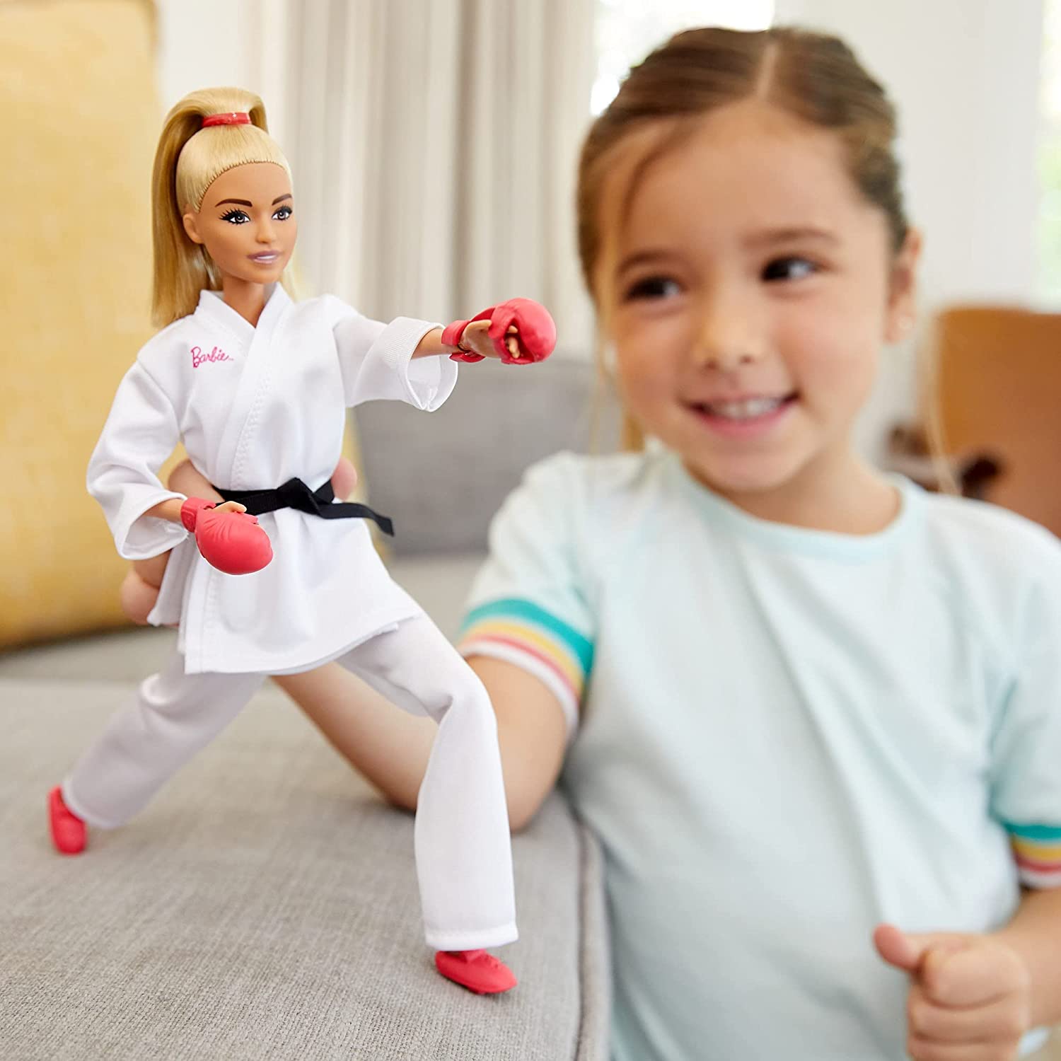 BARBIE KARATE OLIMPIADAS GJL76 V19320