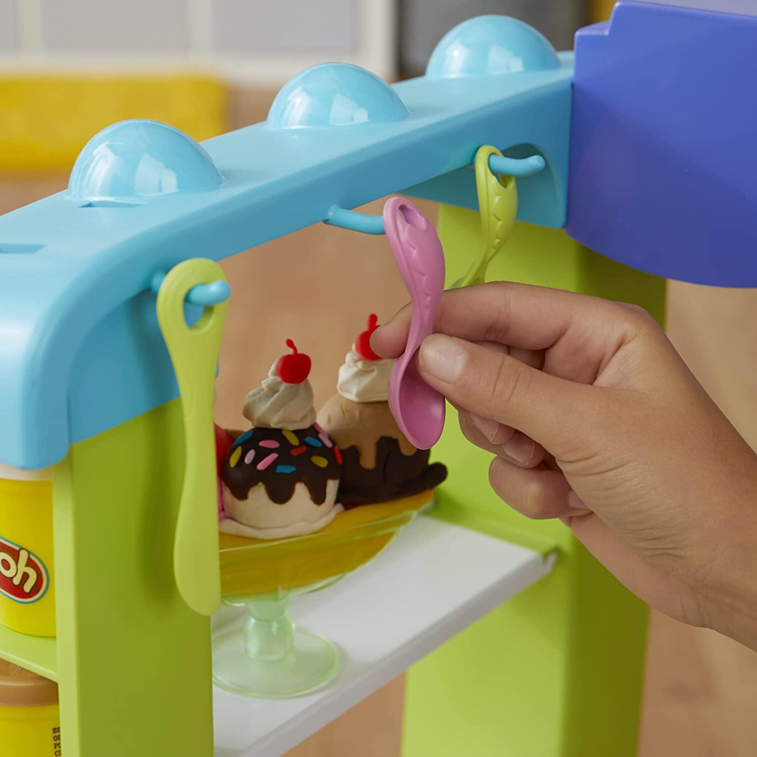 PLAY-DOH CARRITO DE HELADOS F1039