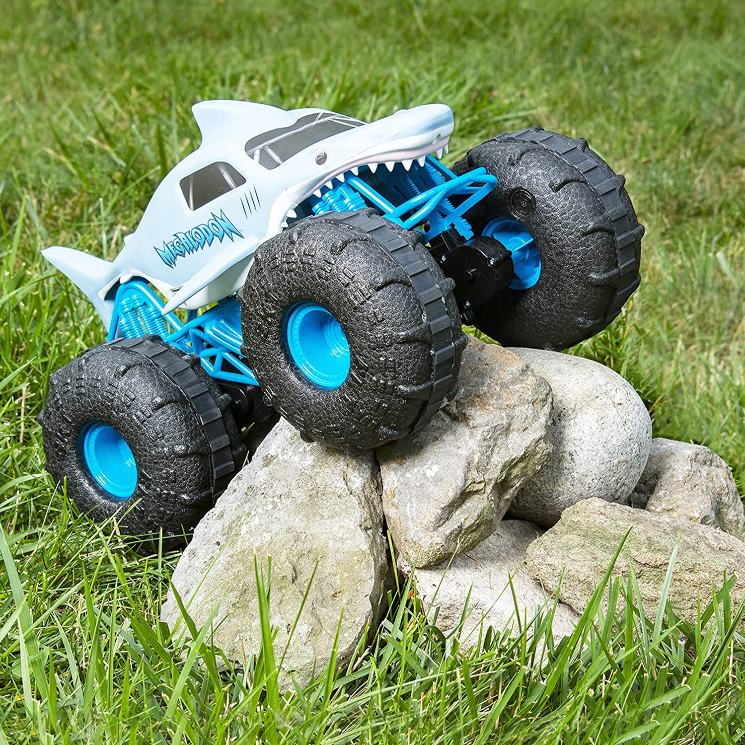 MONSTER JAM MEGALODON STORM RADIO CONTROL 6056227 - N79324