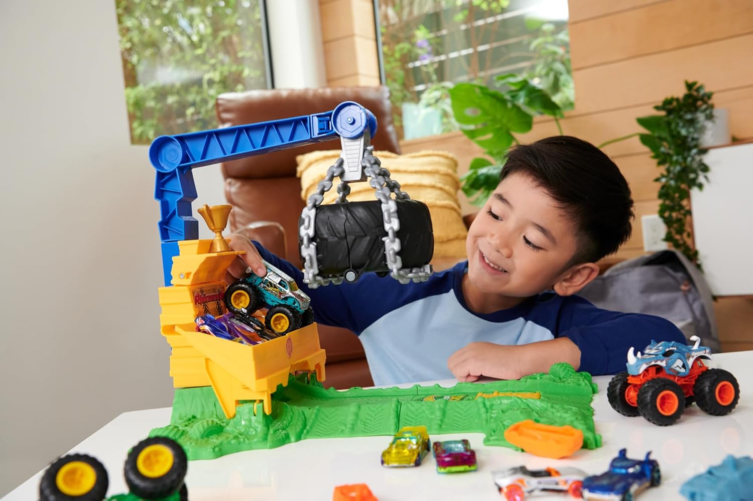 MONSTER TRUCKS ARENA SMASHERS RETO DE RHINOMITE HTP18
